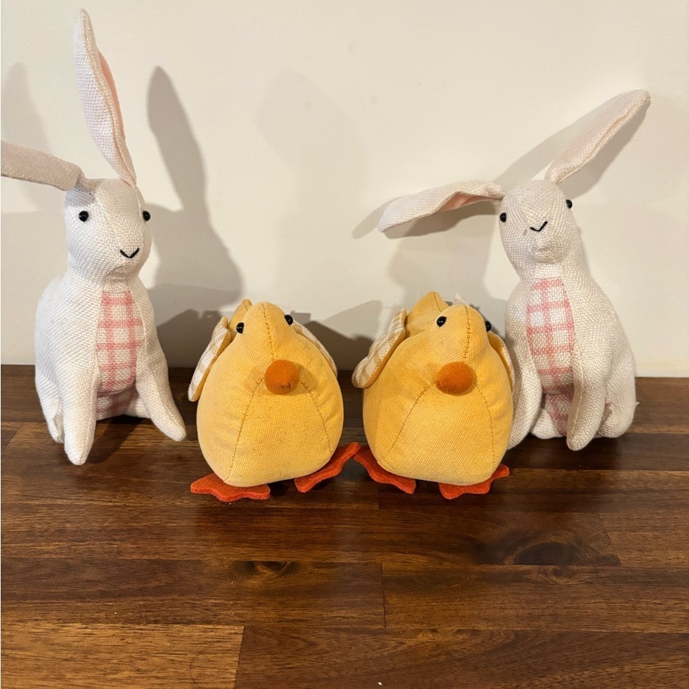 Target Bullseye Playground 2023 - Plush Bunny and Chics - 2 each